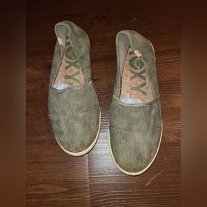 Roxy casual slip on shoes